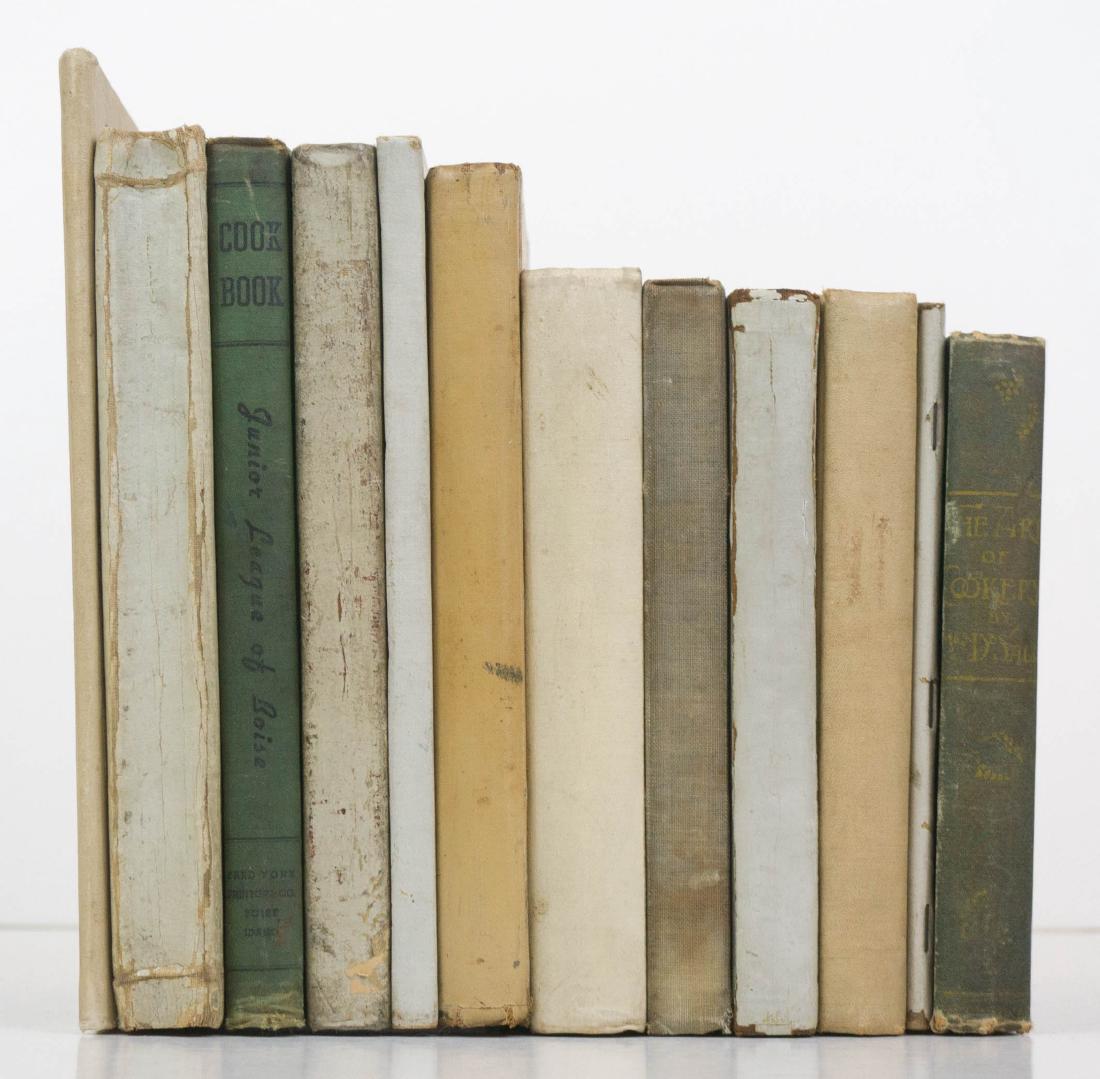 Group of Twelve Vintage Cookbooks (1 of 7)