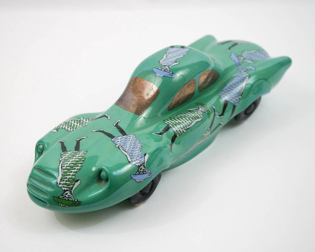 Olle Brozen For Kosta Boda Limited Edition #8/50: Olle Brozen for Kosta Boda Limited Edition #8/50. Measures 11.5" x 3.75" x 4". Excellent condition. We ship most items in-house with the exception of furniture, large or heavy artwork, heavier items o