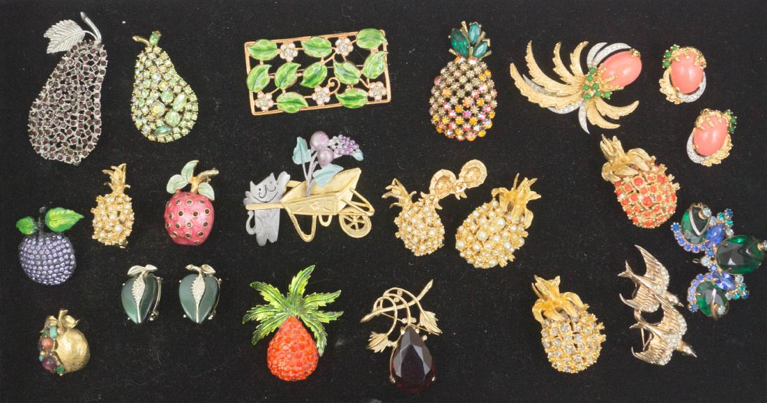 Group Vintage Costume Jewelry: A large group of costume jewelry including Jomaz, Coro Duette, Alice Caviness and others. We ship most items in-house with the exception of furniture, large or heavy artwork, heavier items or extremel