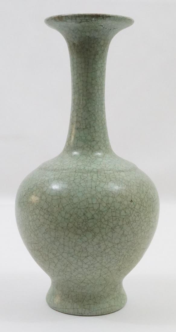 Chinese Ge Ware Vase, Qing Dynasty 19th C. (1 of 6)