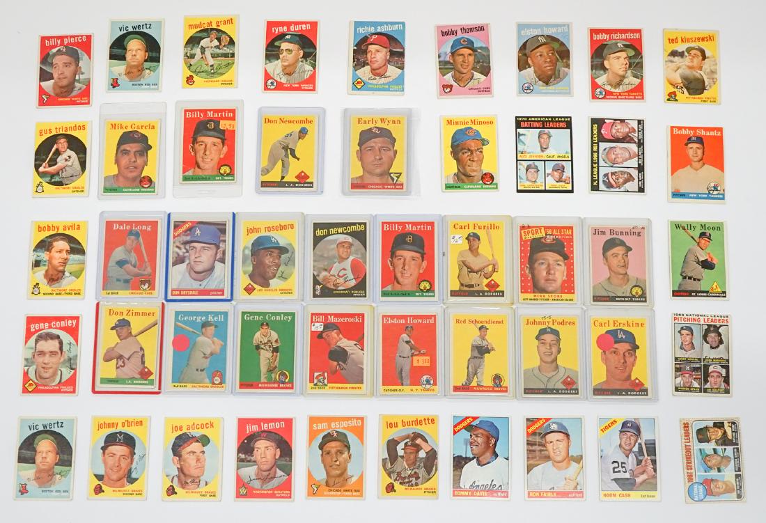 [48] 1950's-early 1970's Topps Baseball Cards (1 of 4)