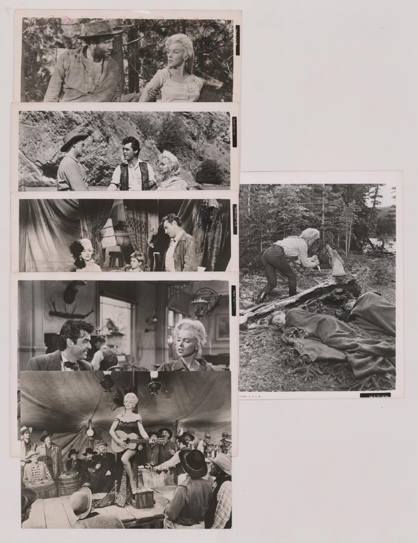 Almas Perdidas (River of No Return) Photos (1 of 19)