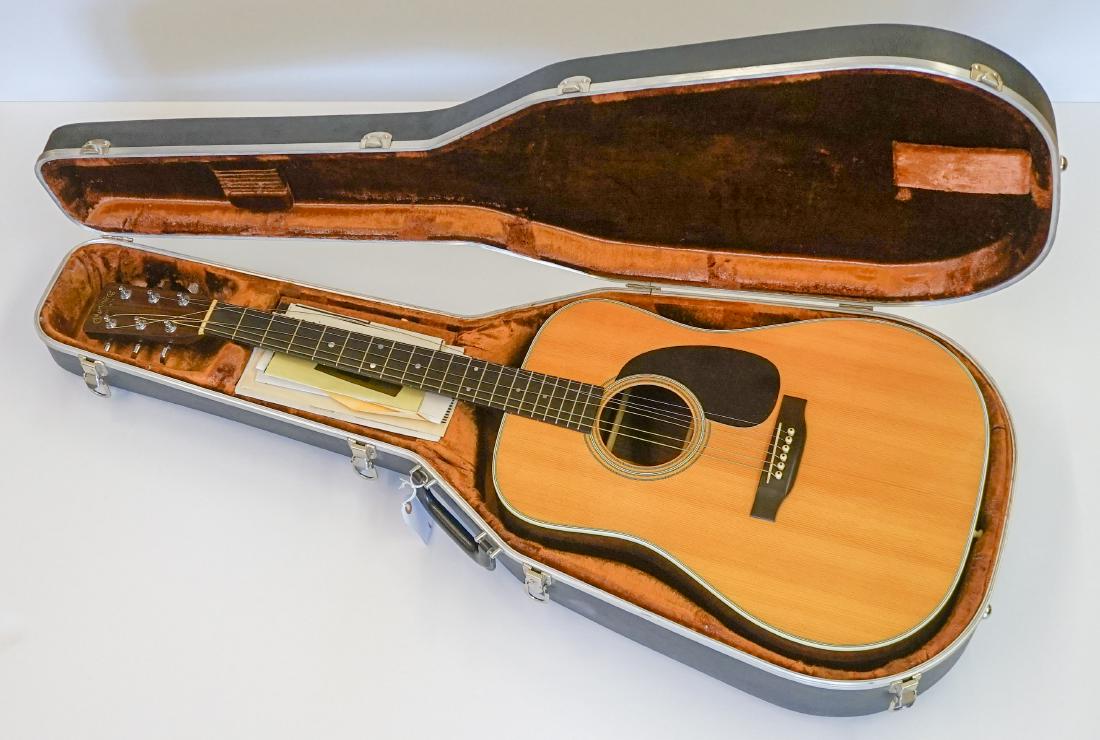 Martin D-28 Acoustic Guitar, Near Mint/Mint (1 of 10)