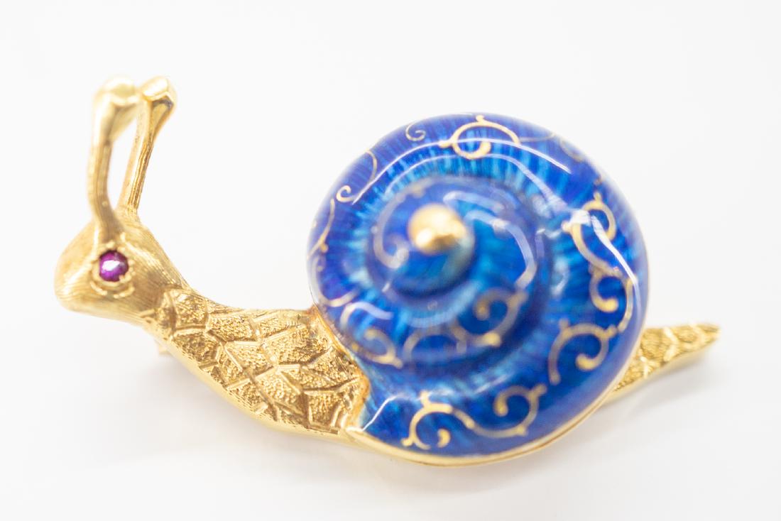 FJG 18K Gold & Enamel Snail Pin (1 of 4)