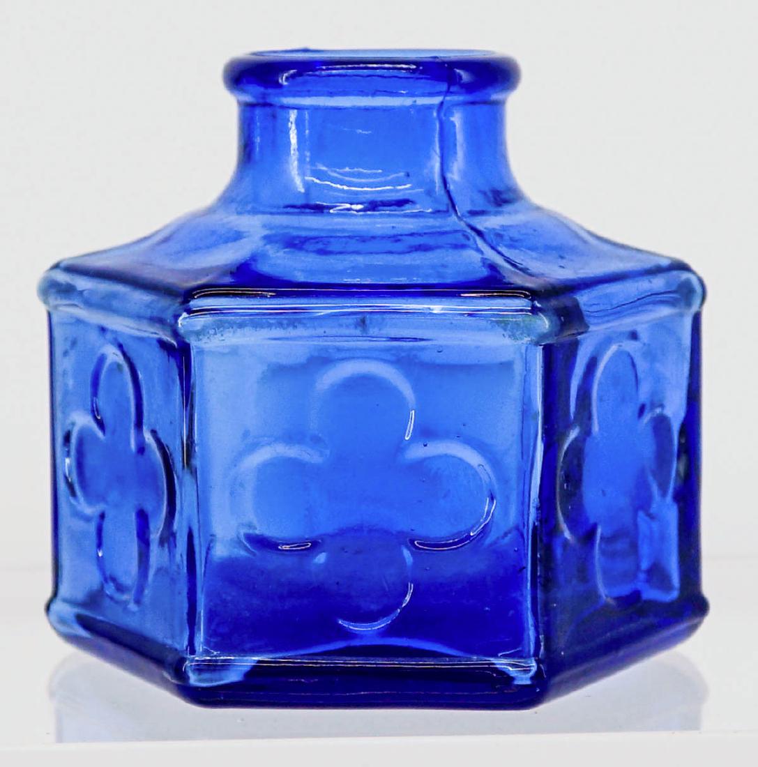 Carter's Cathedral Cobalt Ink Bottle: Carter's Cathedral cobalt ink bottle. Measures 2.75 in. x 3 in. This is an estate lot sold as-is and all sales are final. Condition report is provided as a courtesy and is only an opinion. This condit