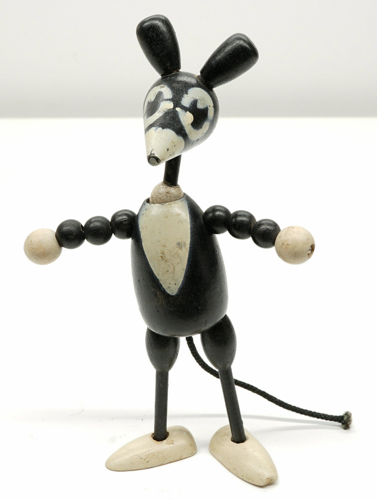 Vintage Ignatz Krazy Kat Wood Jointed Figure: Vintage Ignatz Krazy Kat wood jointed figure. Measures 6.5 inches. G-VG/VG condition. If lot is absent of a condition report a condition report may be requested via email. Condition report is provided