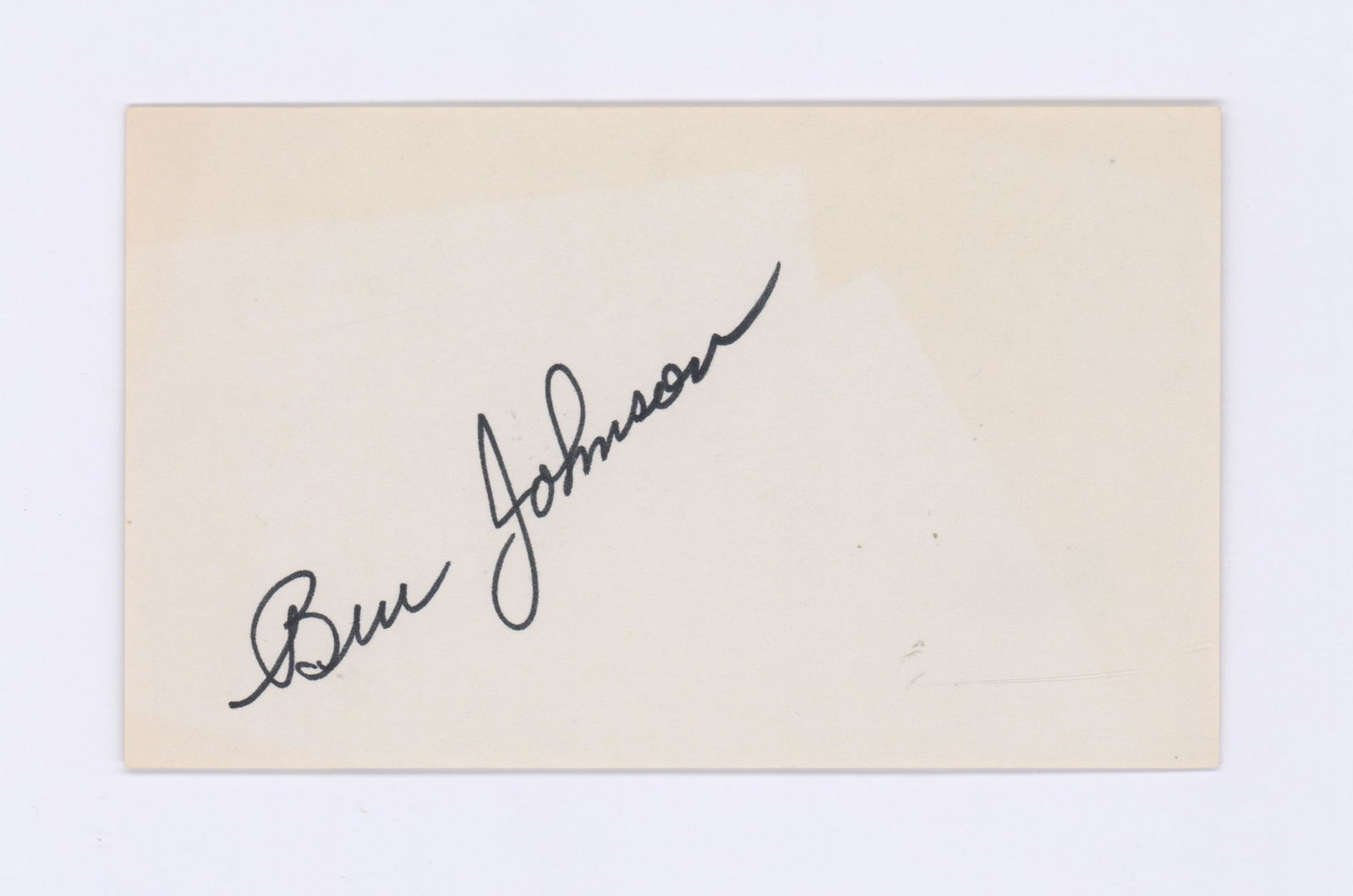 Ben Johnson Signed Index Card Beckett COA: Ben Johnson signed index card. Measures 3-in. x 5-in. and is signed in black marker. Includes COA from Beckett Authentication #H09212. Unframed, loose and not glued or mounted. NM-MT/MT. Condition rep