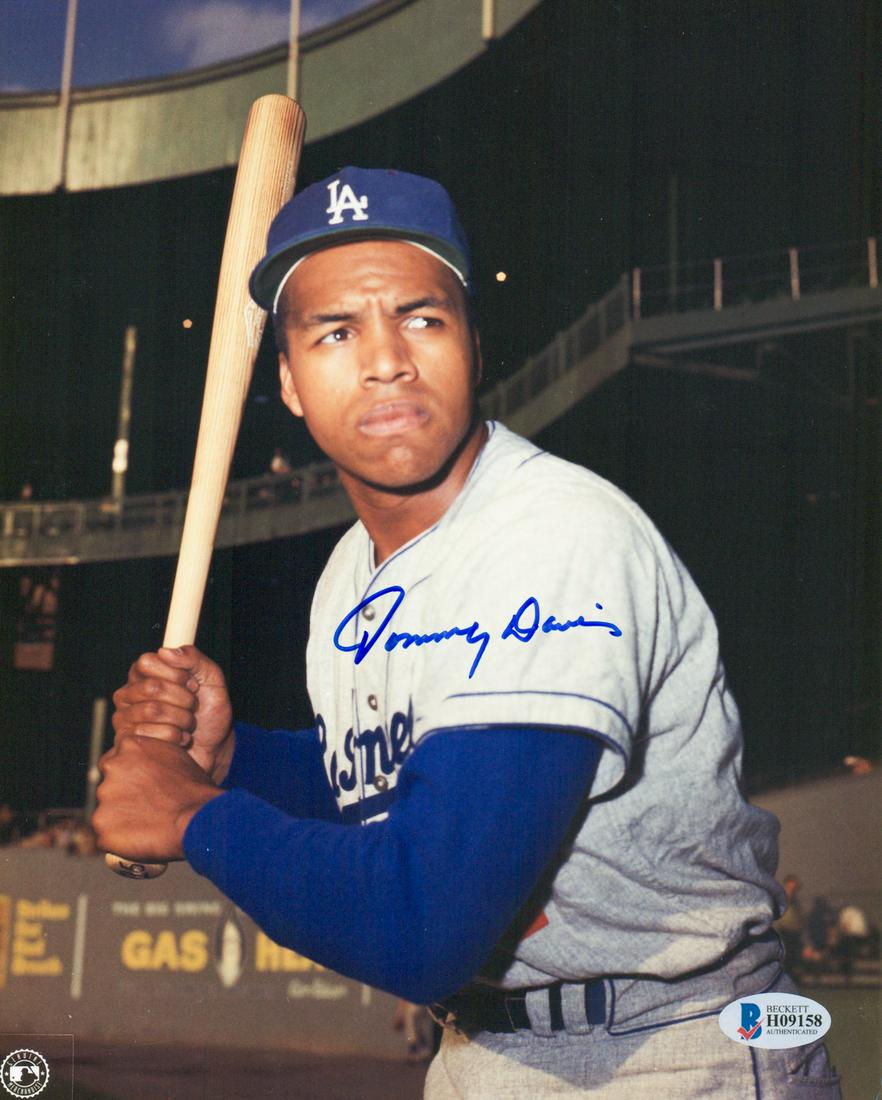 Tommy Davis Autographed Photo Beckett COA (1 of 3)