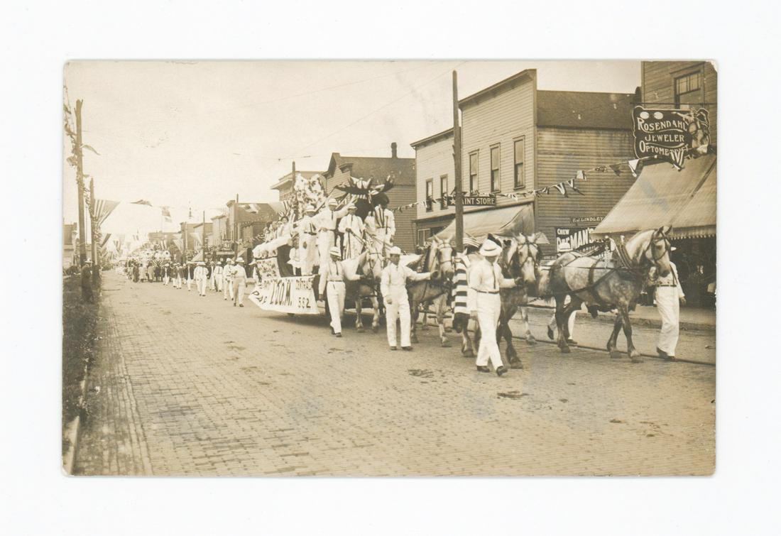 Centralia, Washington Street Scene Photo Postcard (1 of 2)