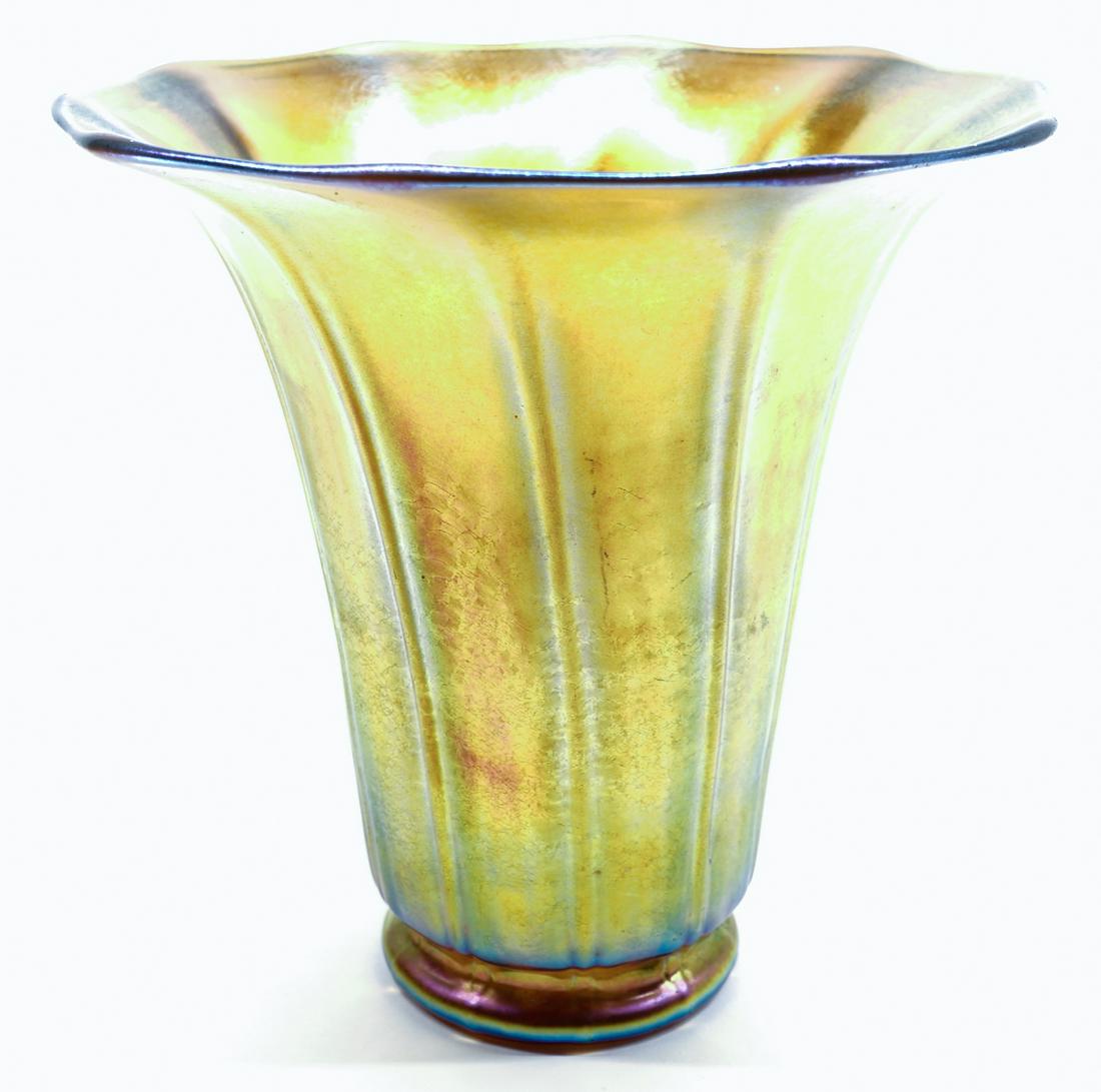 Steuben Aurene Vase: Steuben Aurene signed vase. Measures 5 in. x 5.5 in. Excellent condition. No damage or repairs. If lot is absent of a condition report a condition report may be requested via email. Condition report i