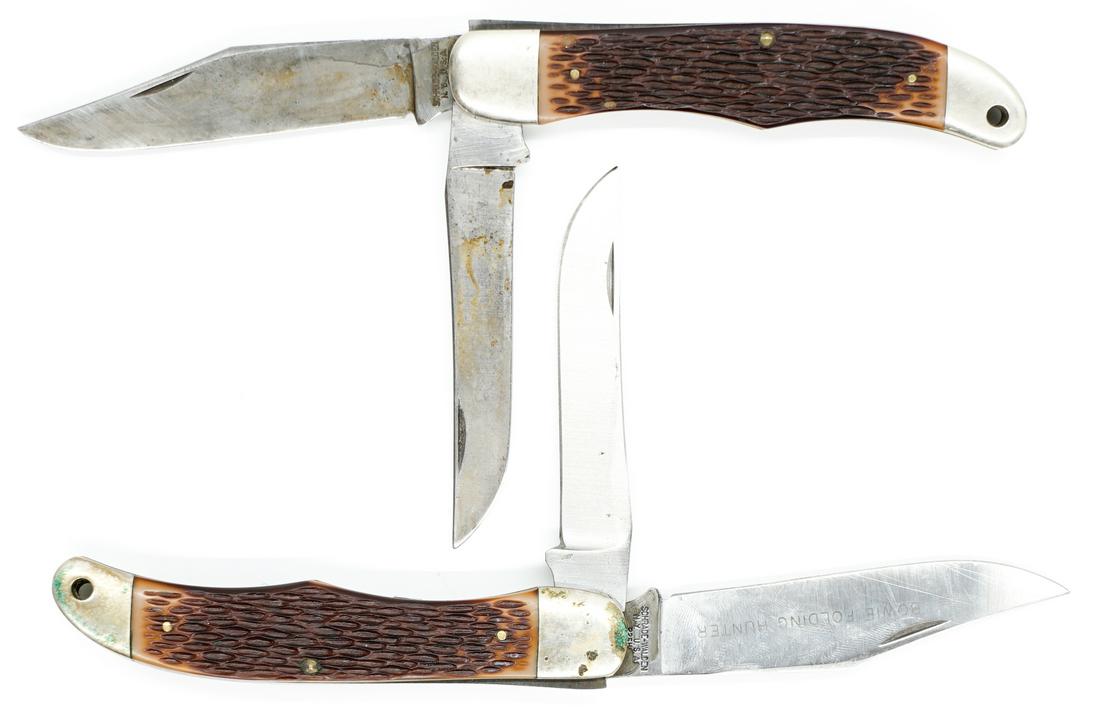 Schrade Walden 225 H Large Folding Knives (2): Schrade Walden large folding knives. They measure 5.25 inches. G-VG/VG condition. If lot is absent of a condition report a condition report may be requested via email. Buyer must view photographs or s