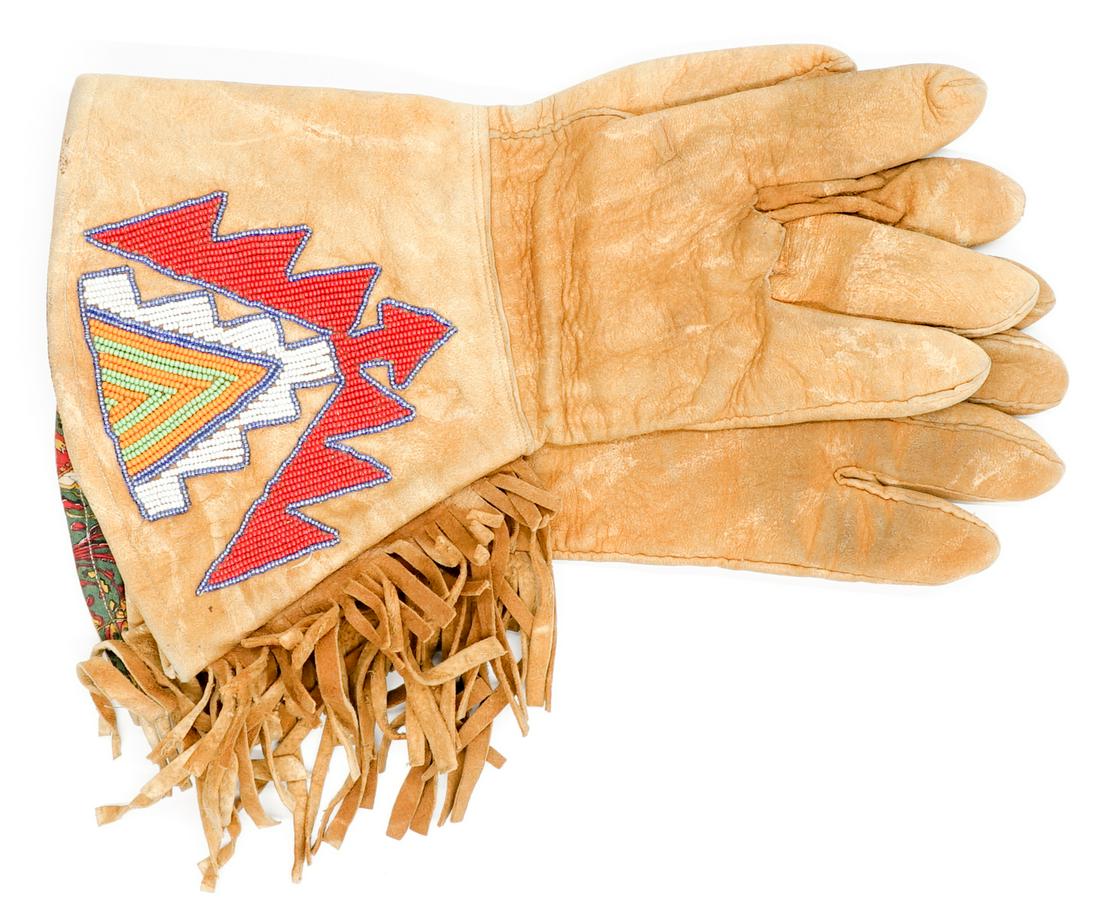 Vintage Beaded Gauntlet Gloves: Vintage Native American Beaded Gauntlet gloves. Measure 14 in. x 10.25 in. VG-EX/EX condition. Buyer must view photographs or scans to assist in determining condition and ask further questions if so d