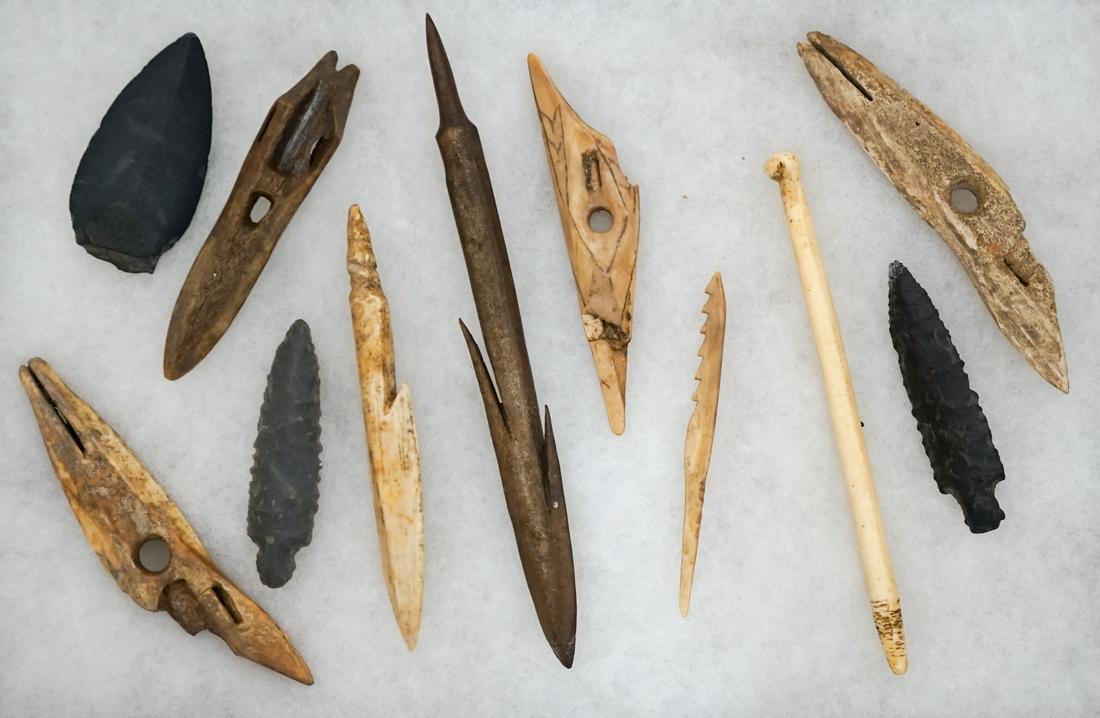 Alaskan Native American Artifacts Siepert Collect.: Group of Alaskan Native American artifacts from the Vernon Siepert collection (11). Includes harpoon and spear tips. Smallest in this group measures 2.5-in length and largest measures 6.5-in. in lengt