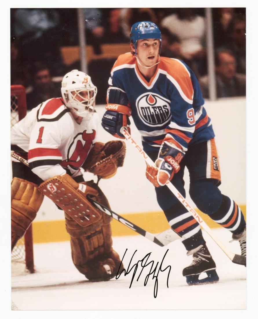 Wayne Gretzky Signed Photo Beckett LOA (1 of 4)