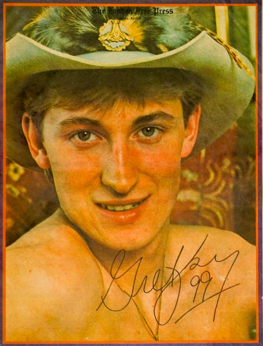 Wayne Gretzky London Free Press 1982 Newspaper (1 of 4)