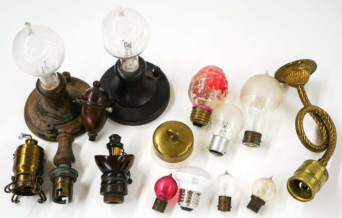 Vintage Light Bulbs and Parts (15): Collection of fifteen light bulbs and fixture parts. Most appear vintage or newer. Various sizes. None have been tested. If lot is absent of a condition report one may be requested via email. Conditio