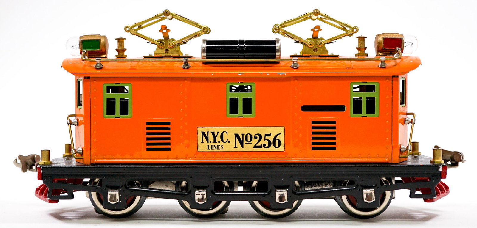 MTH O Gauge NYC No. 256 Train: MTH O Gauge New York Central 256 tinplate electric locomotive. Like-new. Measures approximately 11.25 in. x 3.125 in. If lot is absent of a condition report one may be requested via email. Condition r
