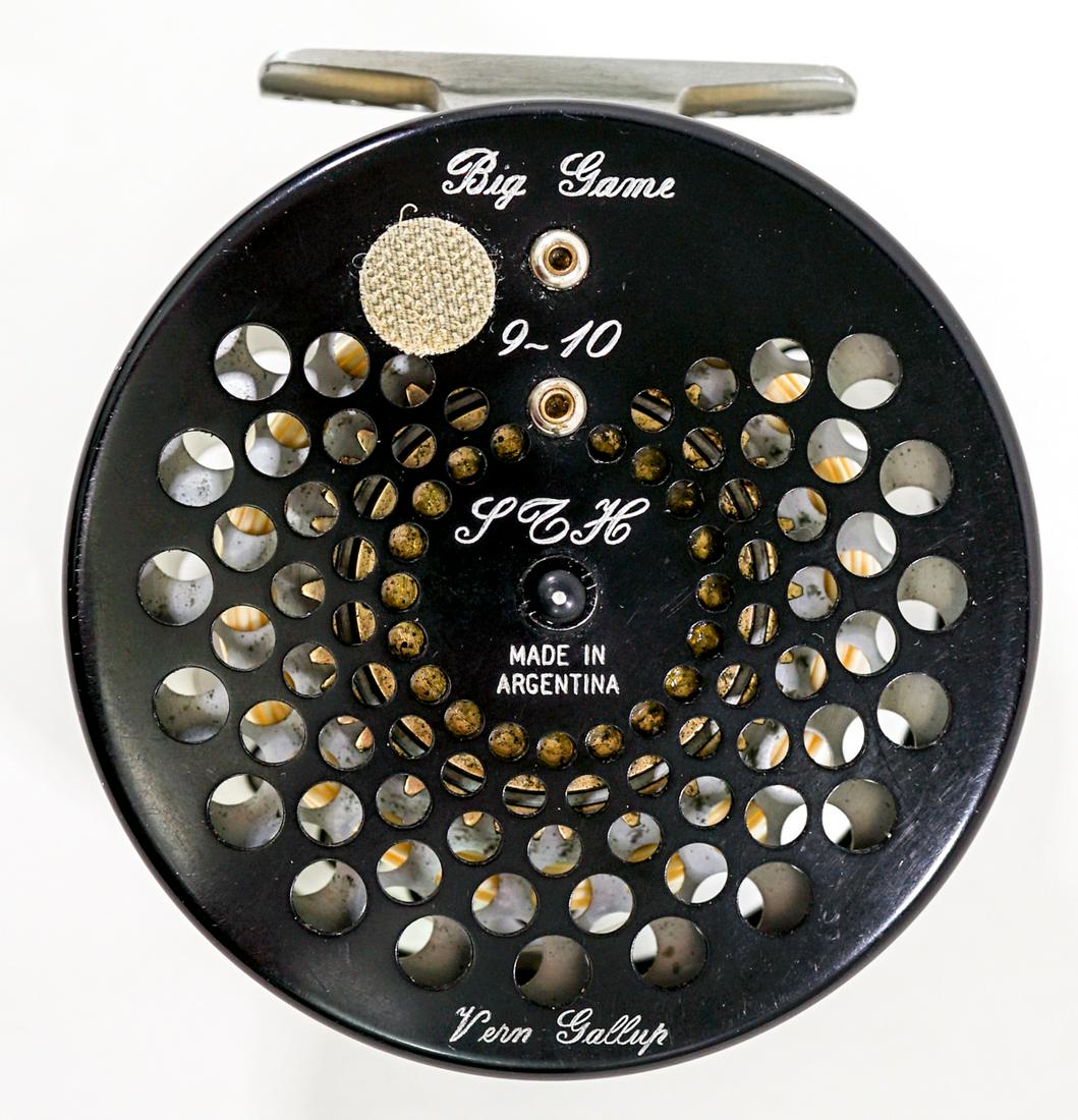 STH Big Game 9/10 Fly Fishing Reel: STH Big Game 9/10 Fly Fishing Reel. Design max line weight 10, line weight 9. with 3 spools and no case. Made in Argentina, anti reverse left hand retrieve. Very to excellent condition with light-to-m