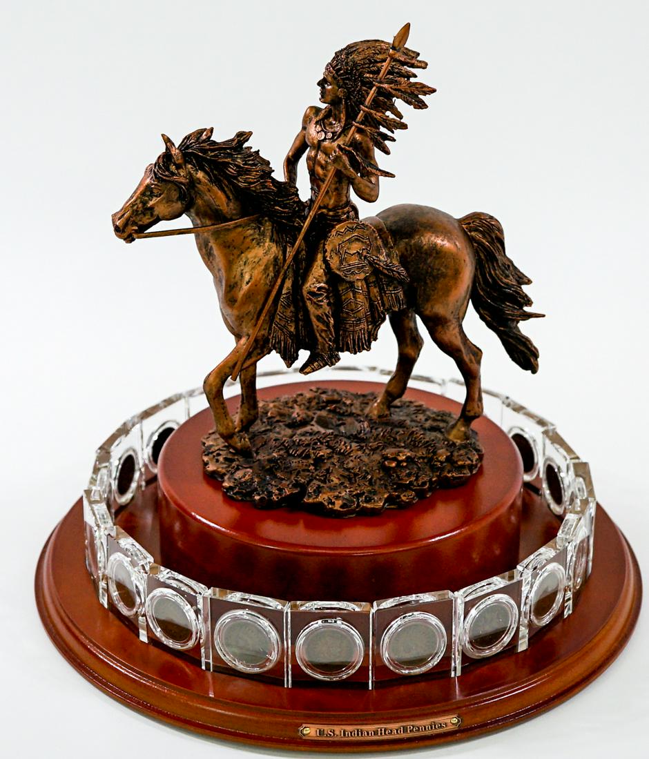 Danbury Mint Indian Head Penny Crystal Collection: Danbury Mint US Indian Head Pennies Crystal Collection with revolving display stand complete with twenty (20) circulated encapsulated pennies. Note some coins backing is loosening. Pennies range in ye