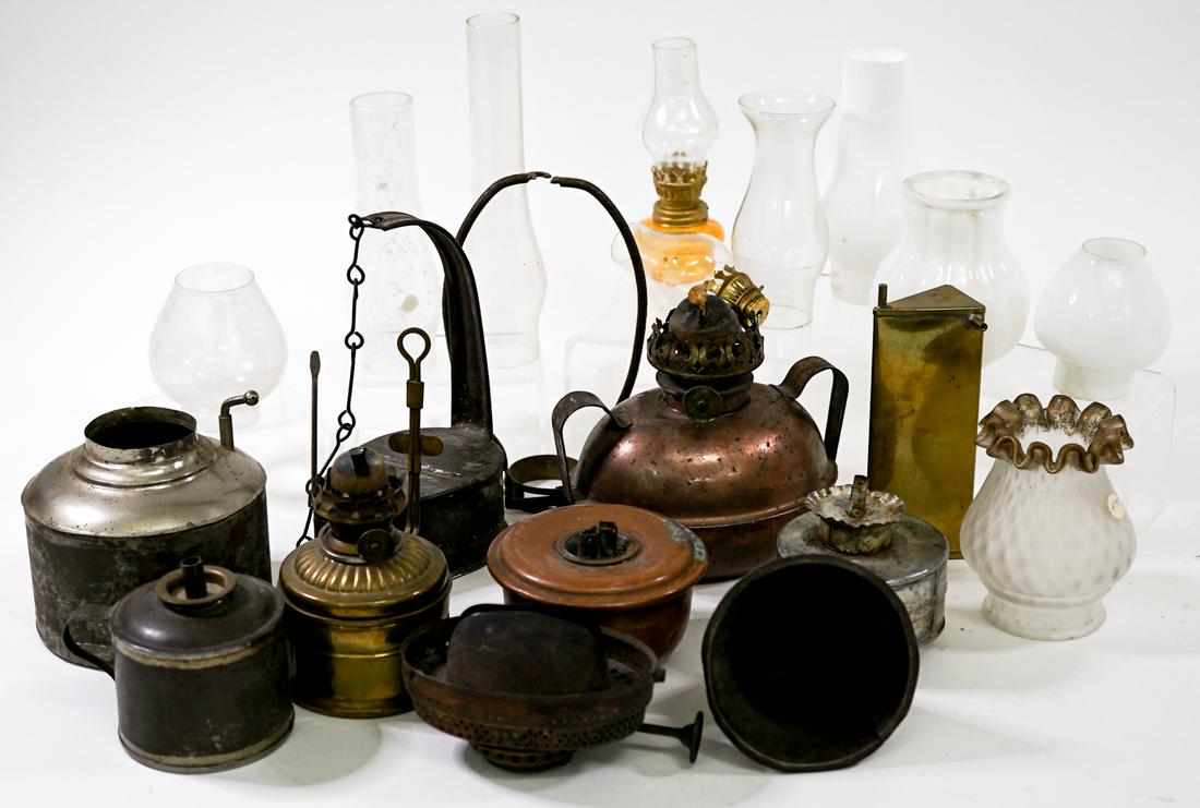 Small Oil Lamp Parts (20) (1 of 3)