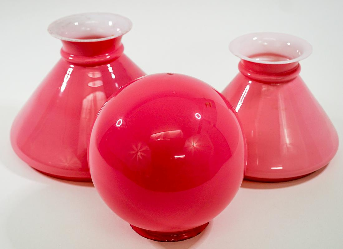 Vintage (3) Pink Glass Lamp Shades (1 of 10)