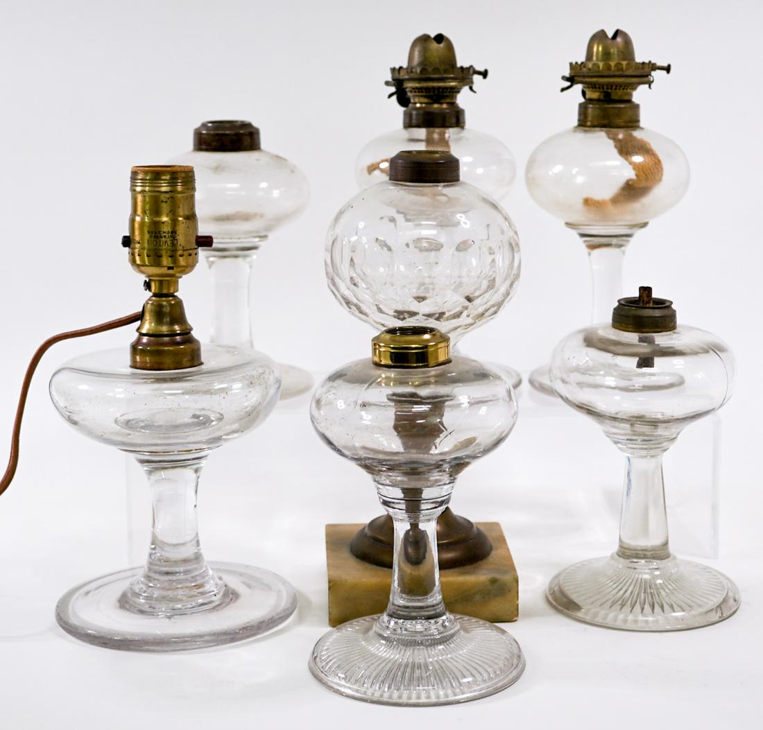 Vintage (7) Small Oil and Electric Lamps (1 of 4)