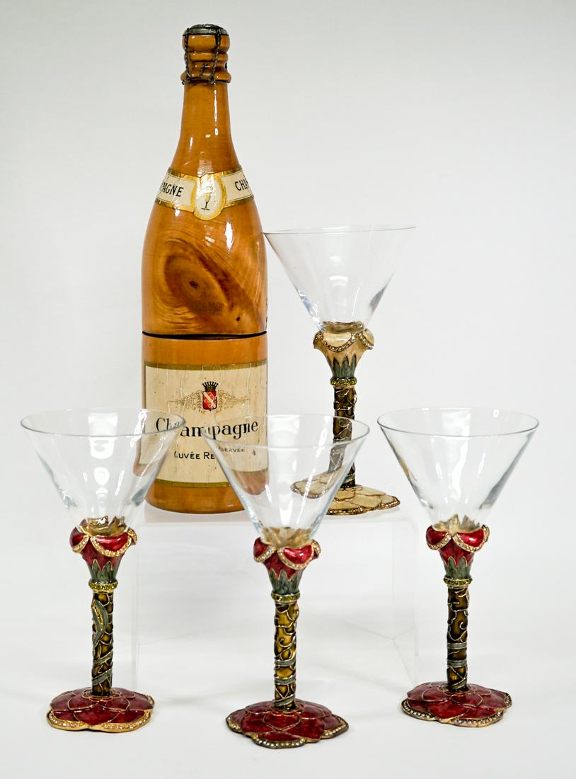 02 Saints (4) Champagne Stemware w/ Figural Box (1 of 13)