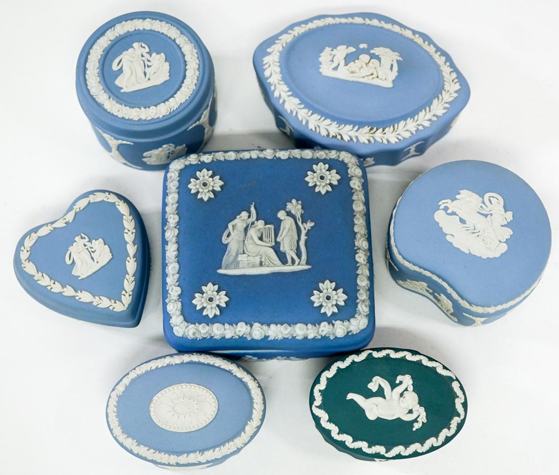 Wedgwood (7) Vanity Lidded Items (1 of 10)