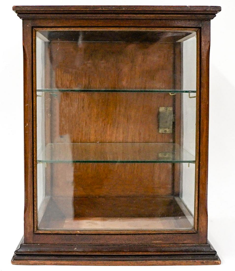 Small Countertop Store Display Showcase (1 of 3)