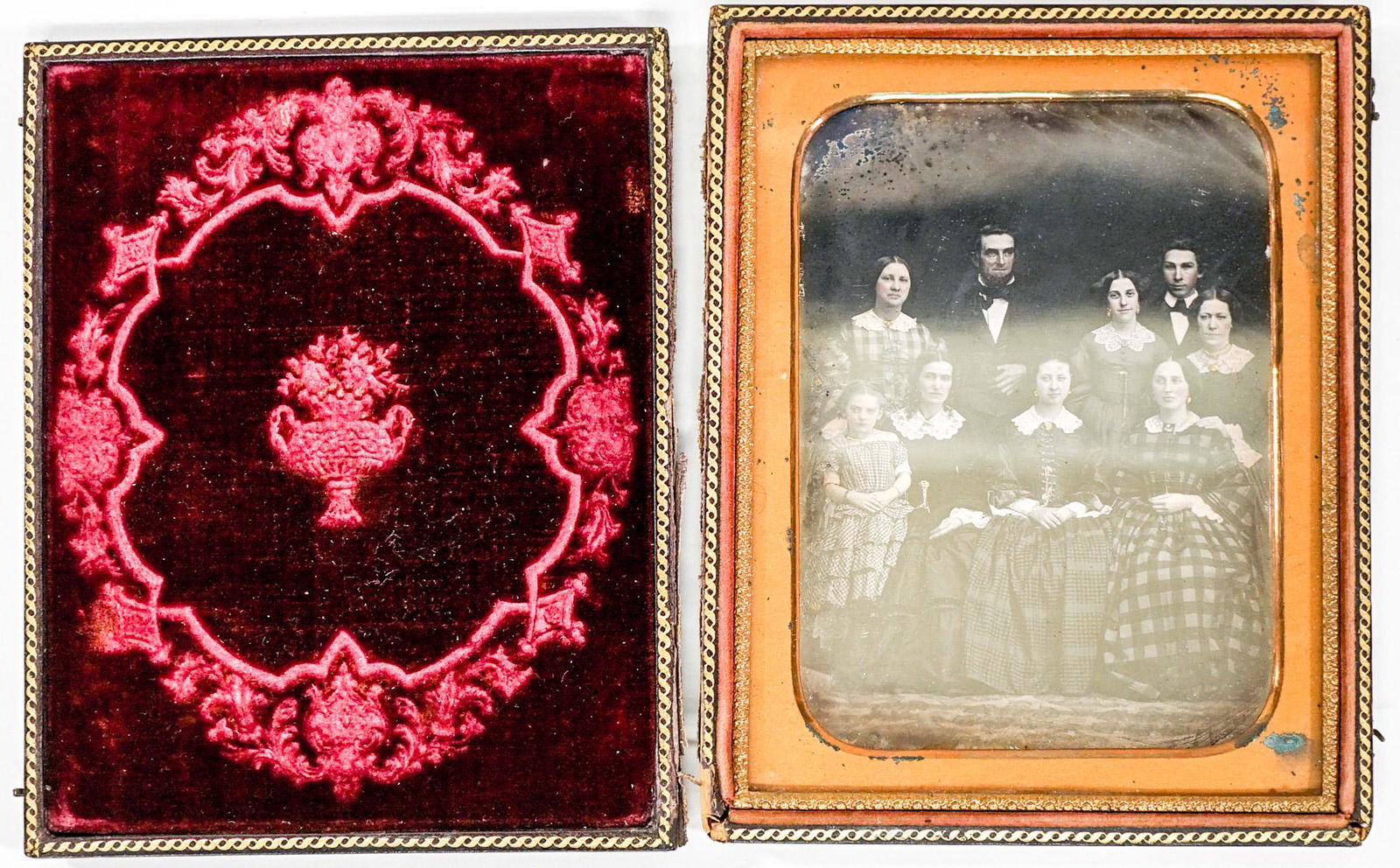 Half Plate Daguerreotype Large Family (1 of 5)
