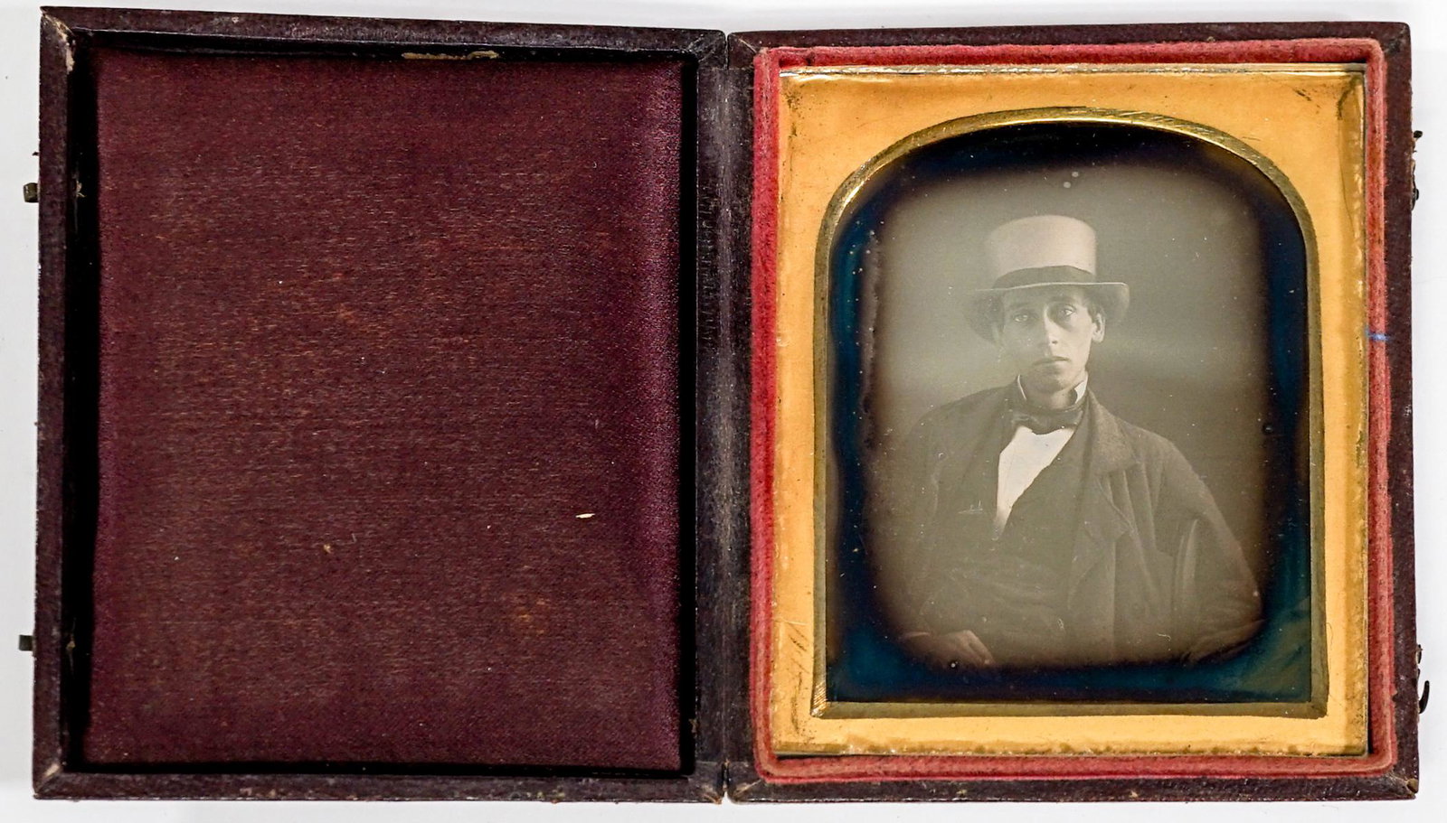 Distinguished Gentleman Sixth Plate Daguerreotype (1 of 4)