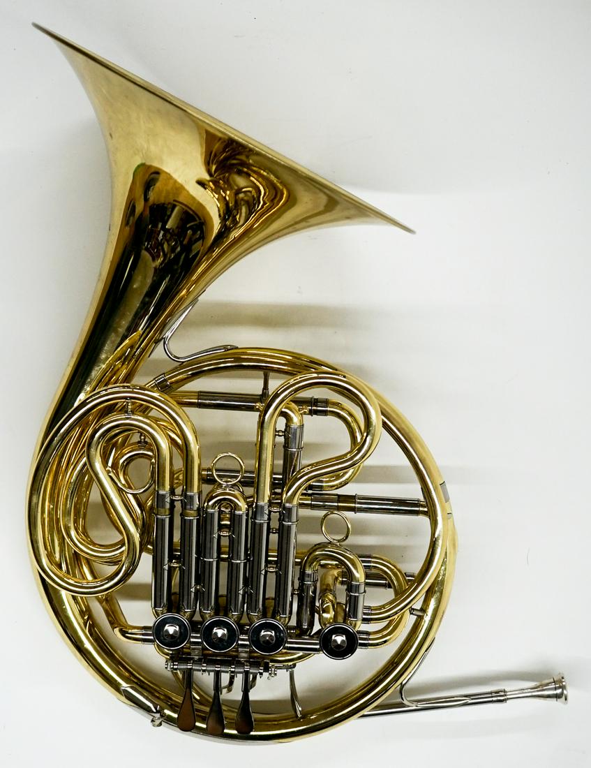 Yamaha YHR-662 French Horn (1 of 13)