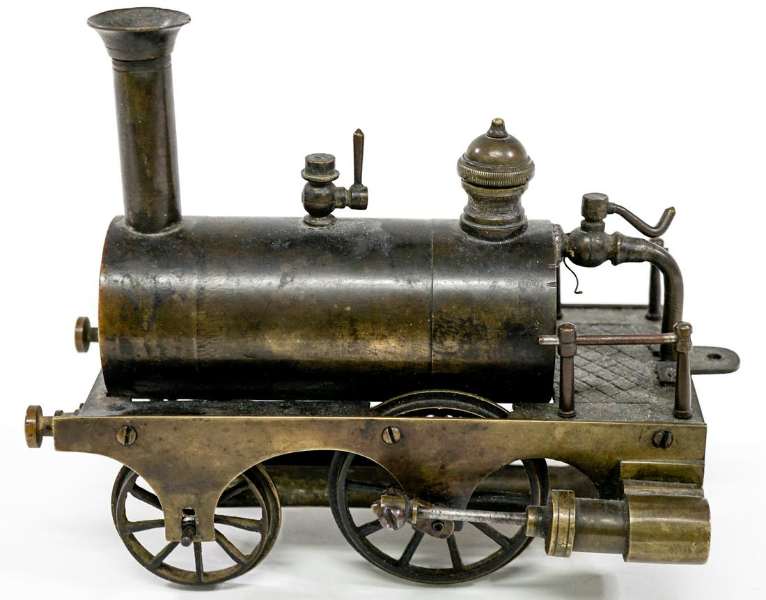 Vintage Brass Engine Locomotive Model (1 of 7)