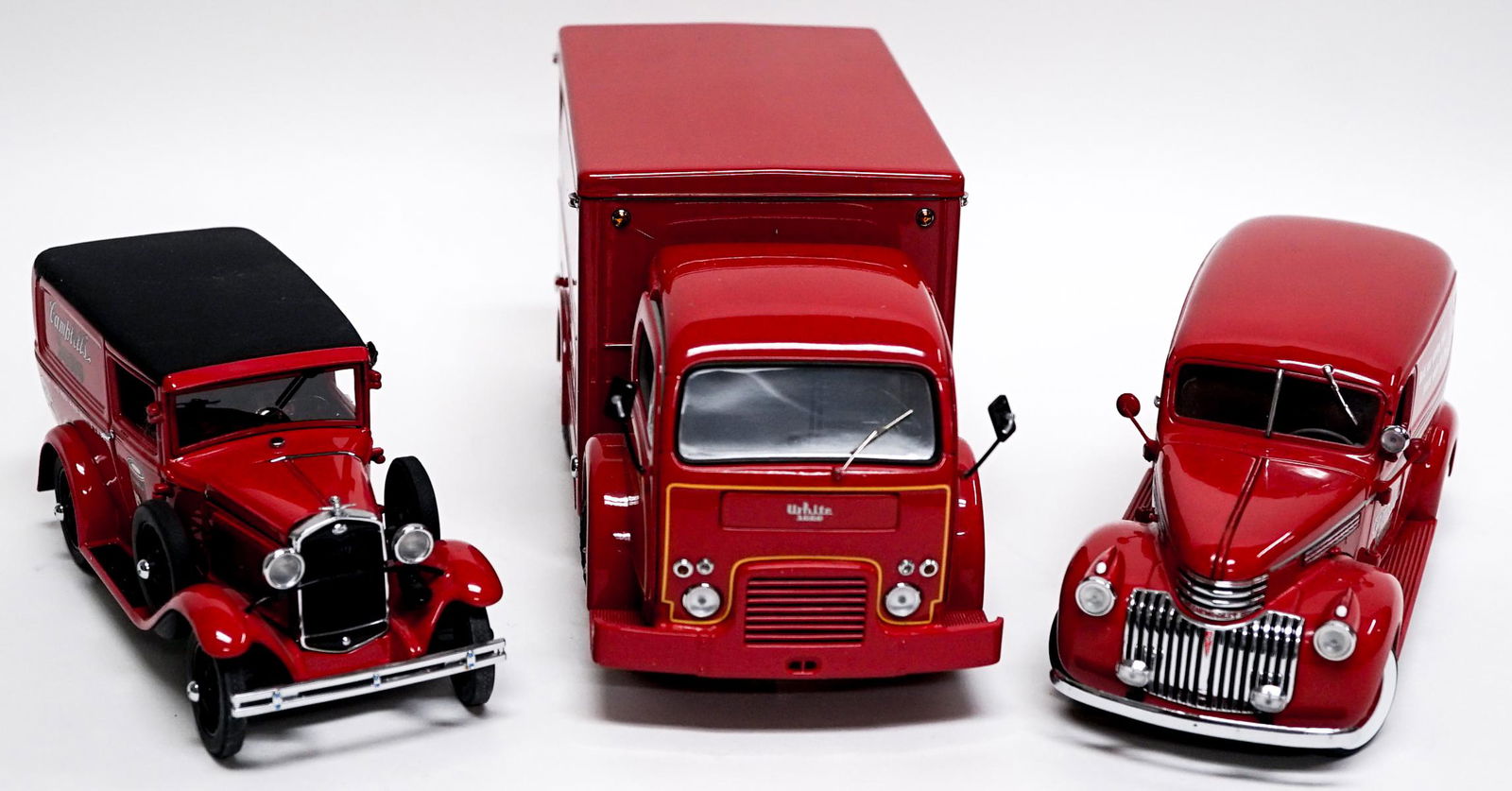 Danbury Mint Campbell's (3) Delivery Trucks (1 of 4)