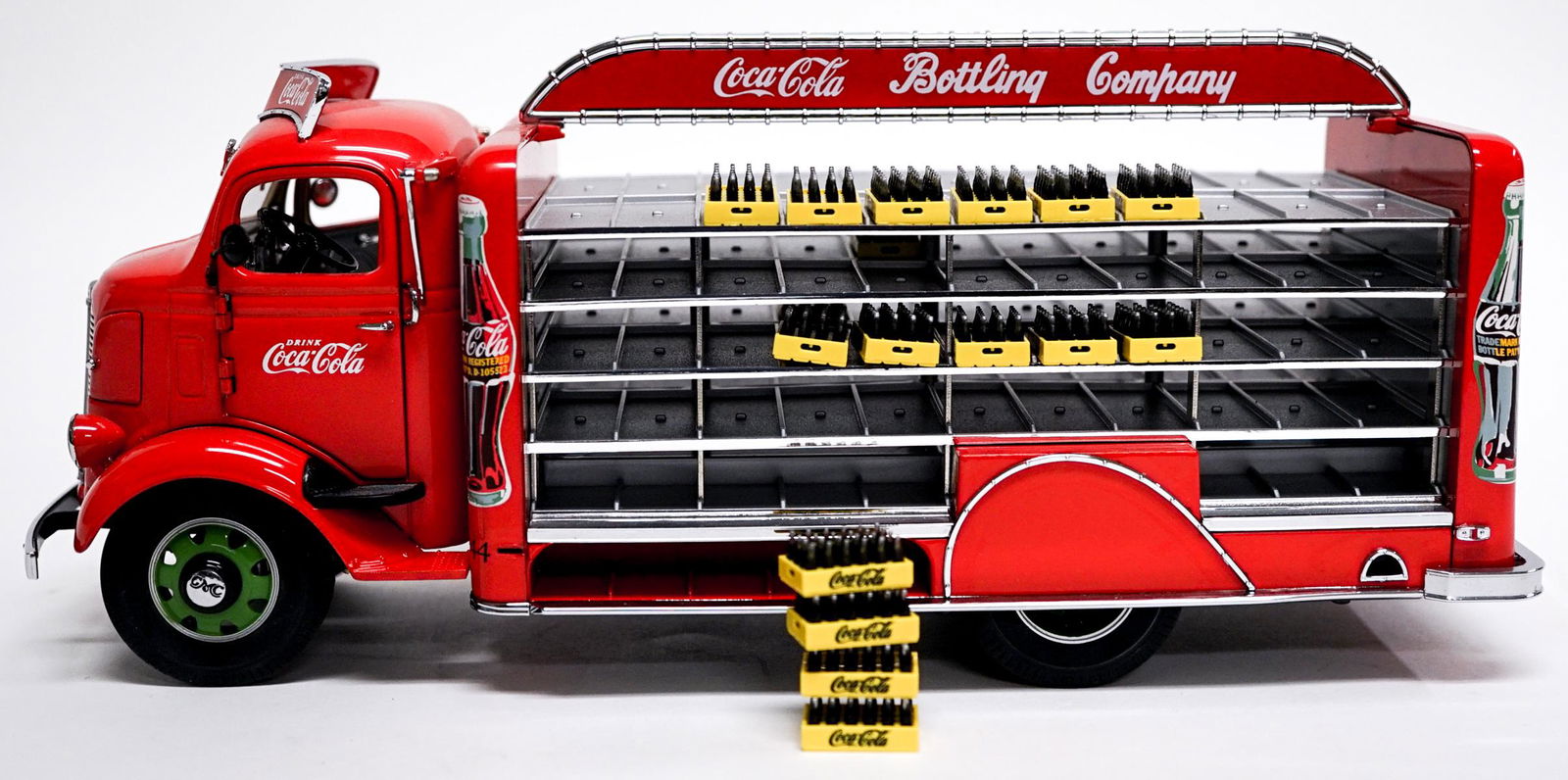 ダンバリーミント コカコーラ トラック Coca Cola 1938 e8E6 Danbury Mint 1:24 1938 Delivery Truck: Coca Cola