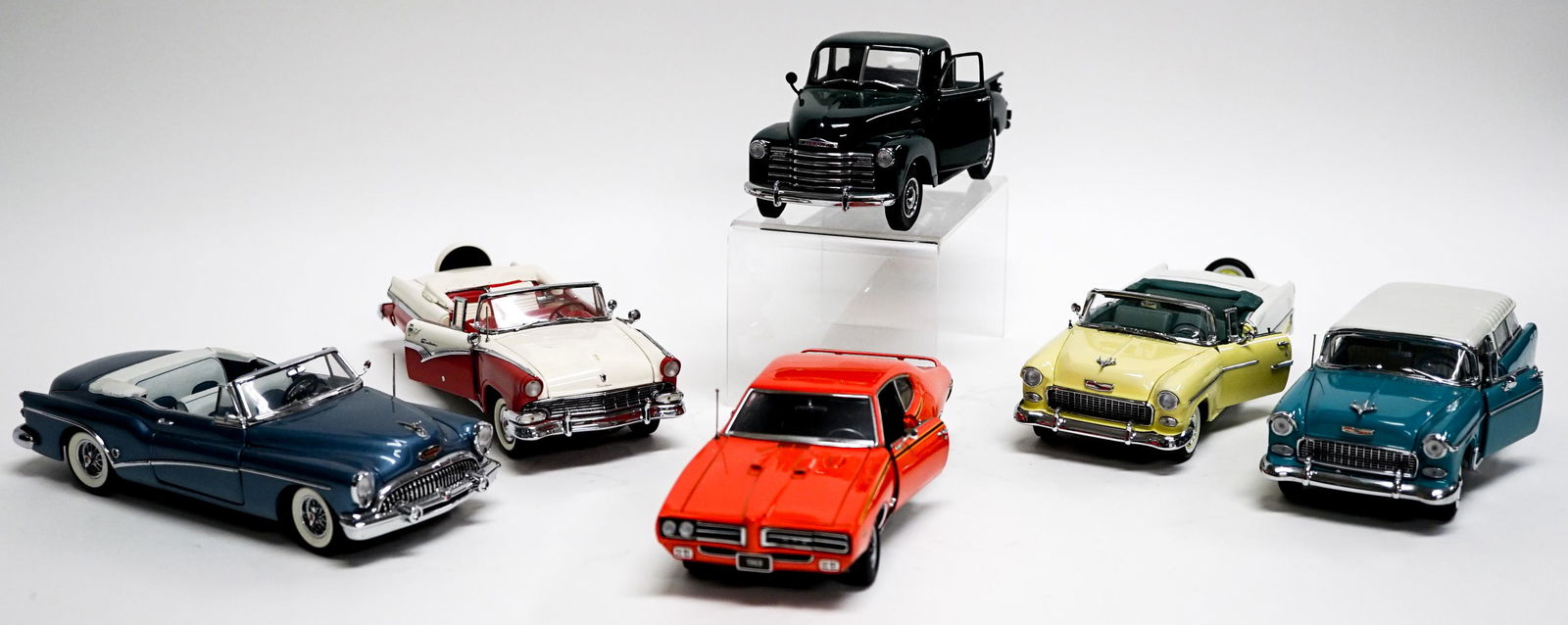 Danbury Mint (6) Die Cast Models (1 of 7)