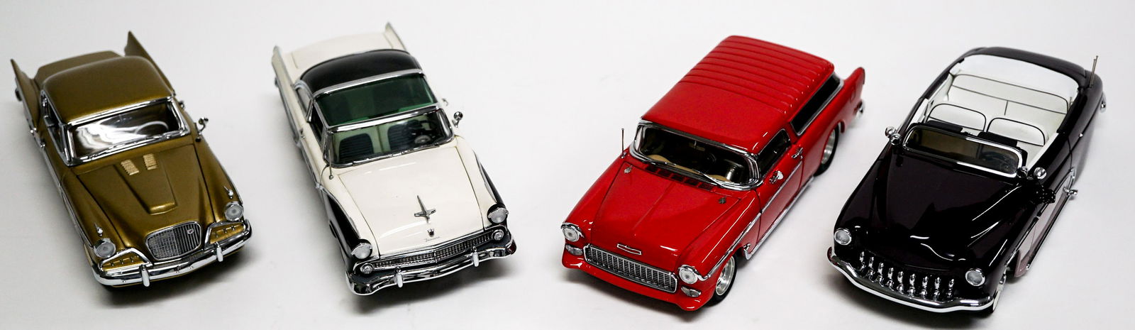 Danbury Mint (4) Die Cast Models (1 of 6)