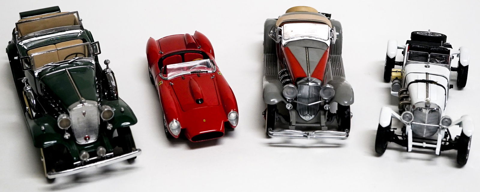 Danbury Mint (4) Die Cast Models (1 of 6)