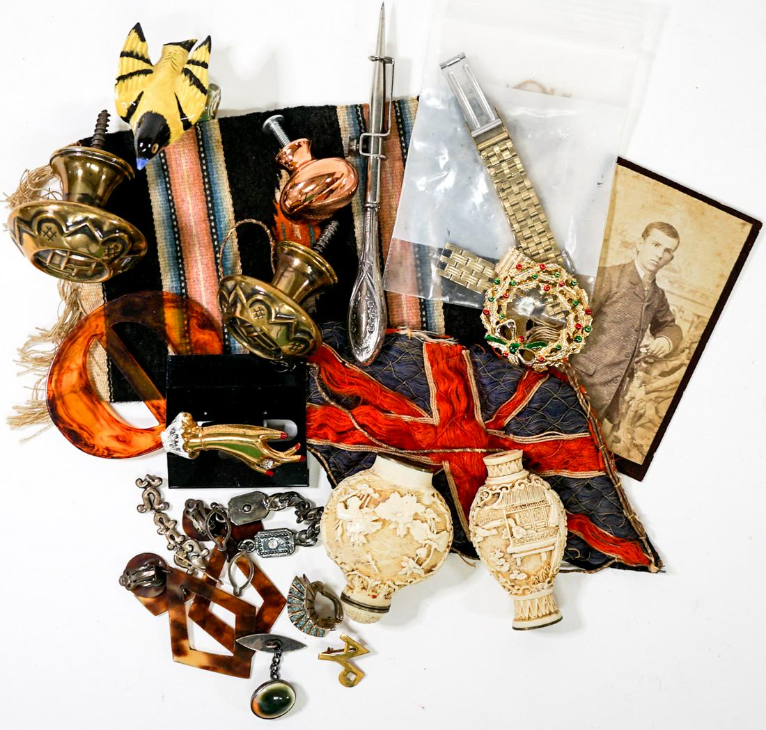 Vintage Costume Accessories (1 of 10)
