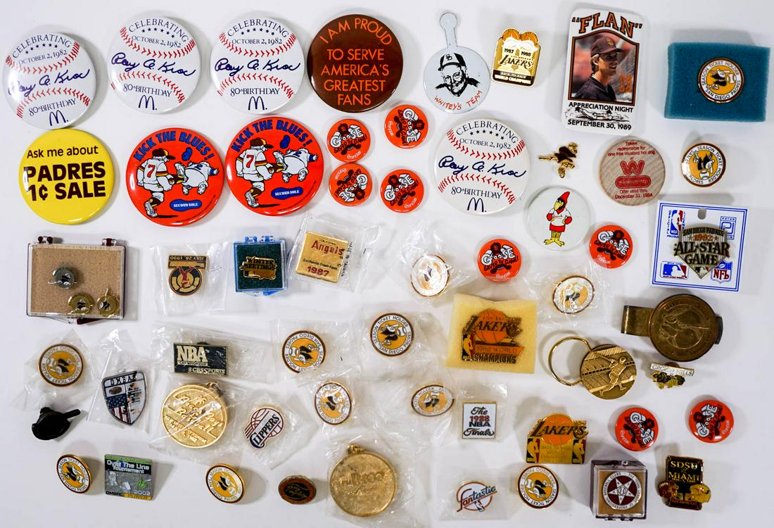 San Diego Padres Vintage Pins and Buttons (1 of 5)