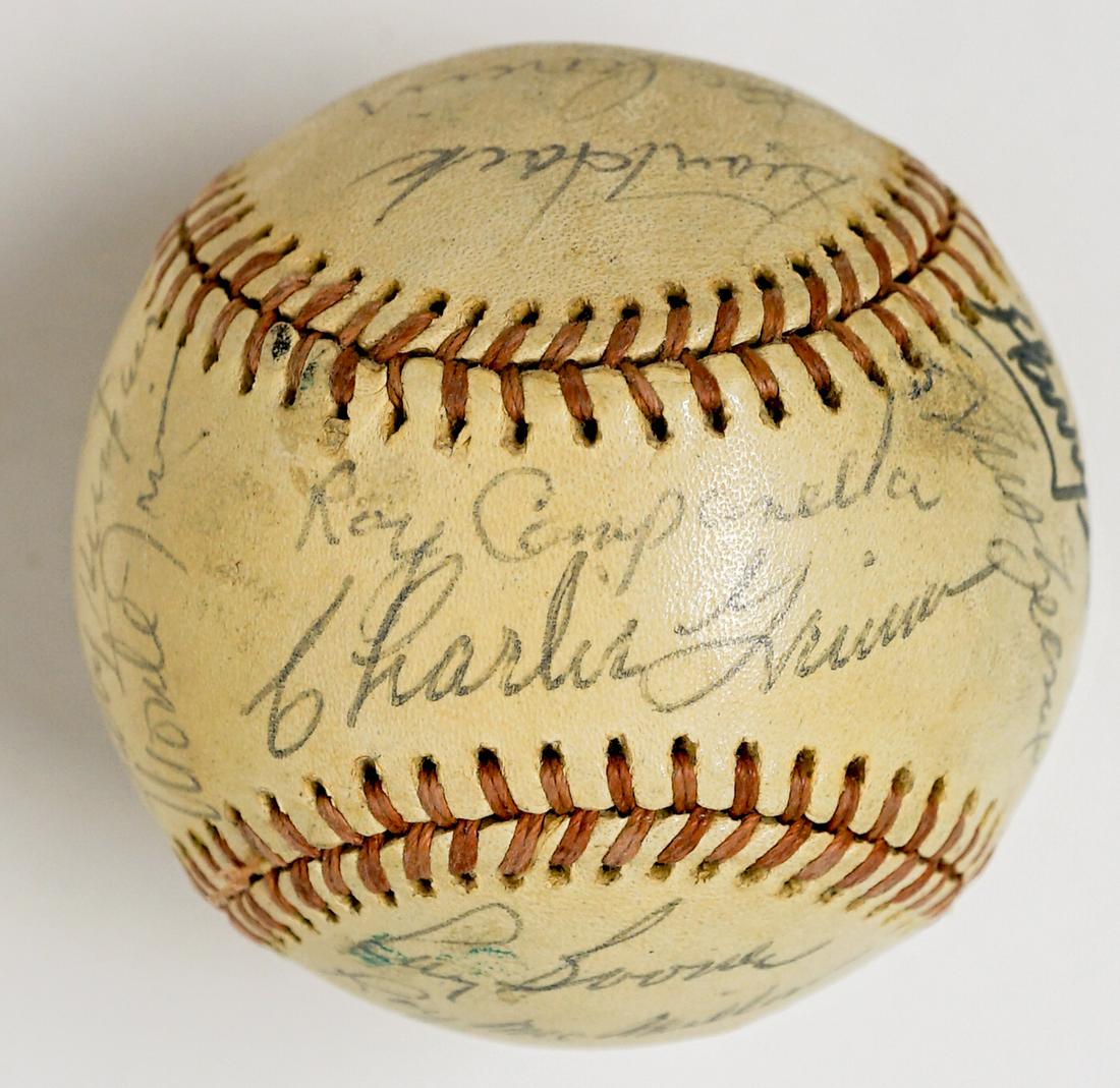 1974 MLB Old Timers Game Signed Baseball (1 of 6)
