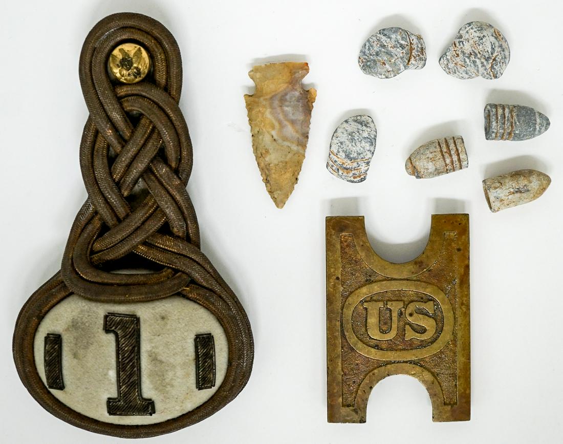 Indian Wars Belt Plate, Epaulet & Artifacts (1 of 2)