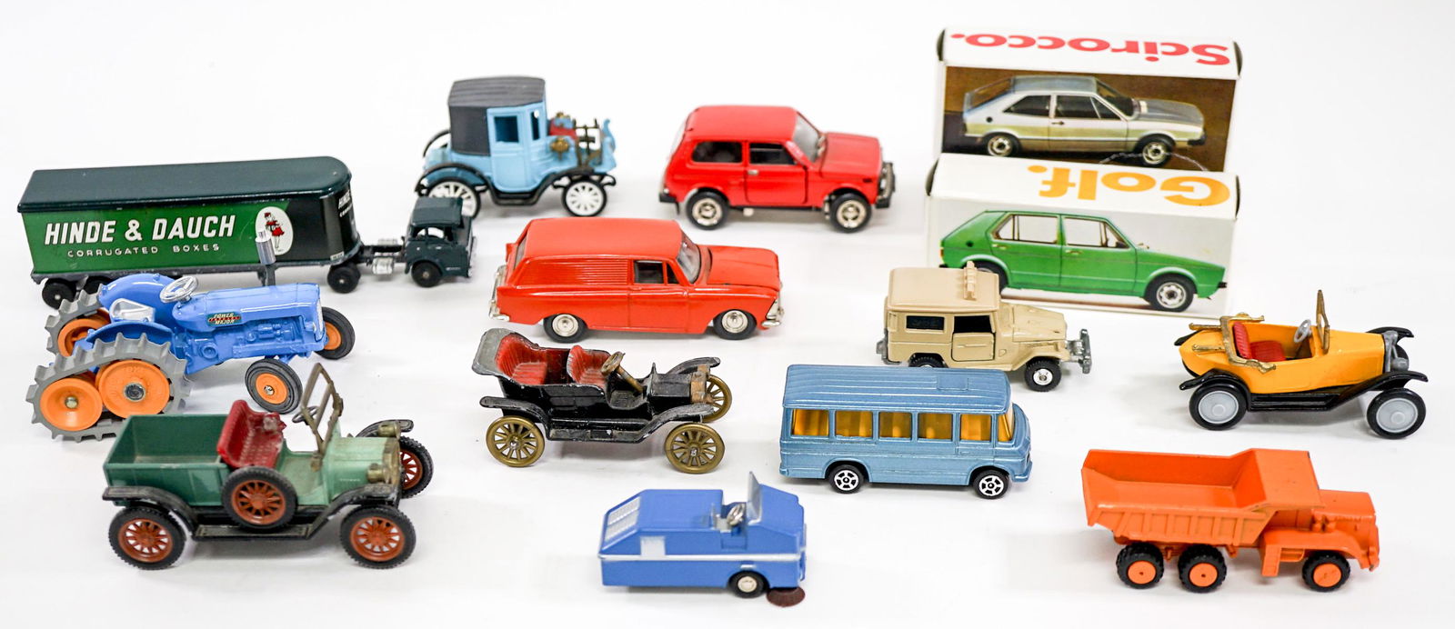 Metal (15) Vintage Miniature Models (1 of 8)