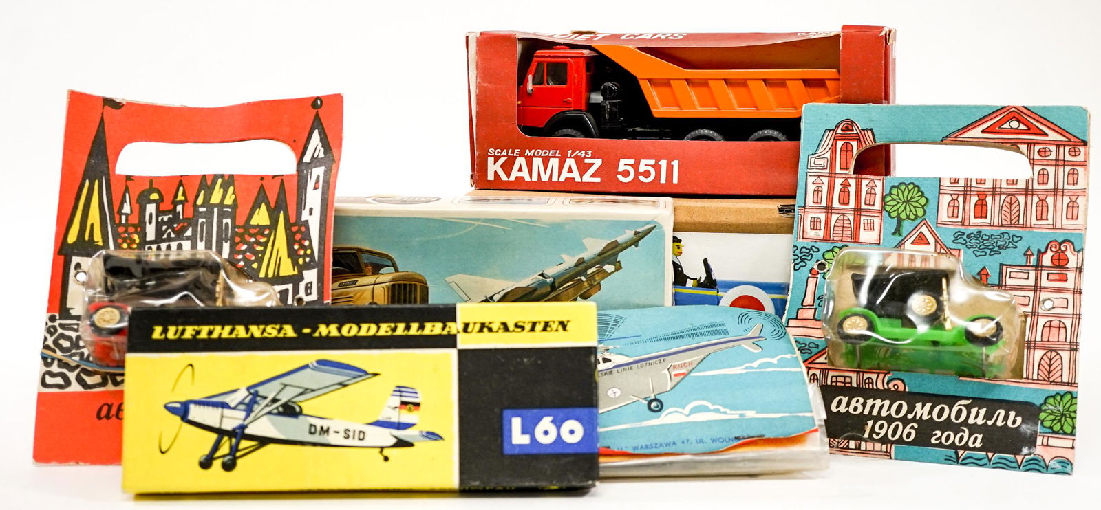 Vintage Toys and Model Kits (Unassembled) (1 of 6)