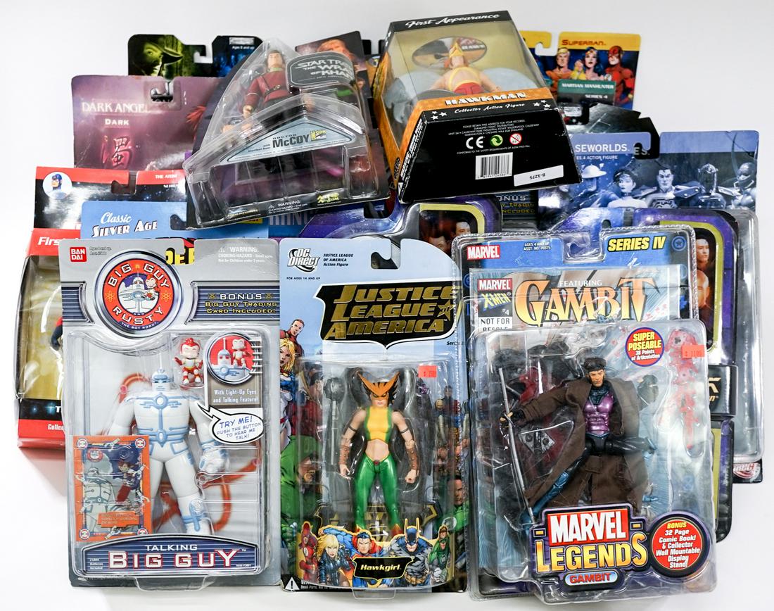 Action Figures (20) MIP [Batman; Superman] (1 of 6)