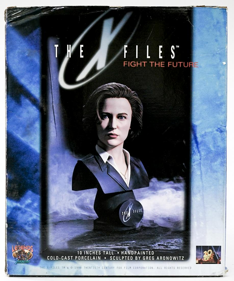 The X Files 1998 Cold Cast Bust [Scully] SIGNED (1 of 4)