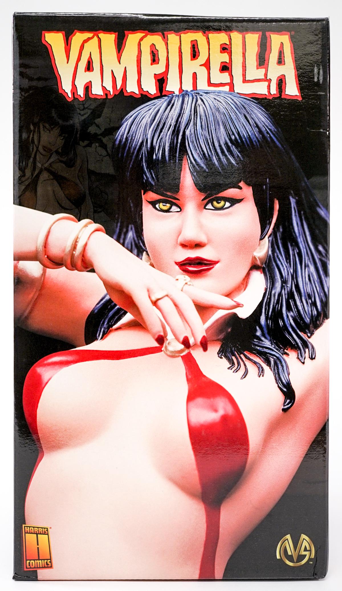 Vampirella Moore Creations Cold Cast MIP (1 of 5)