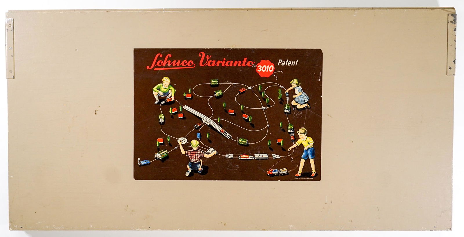 Schuco Varianto 3010 Board with 4 Cars (1 of 8)