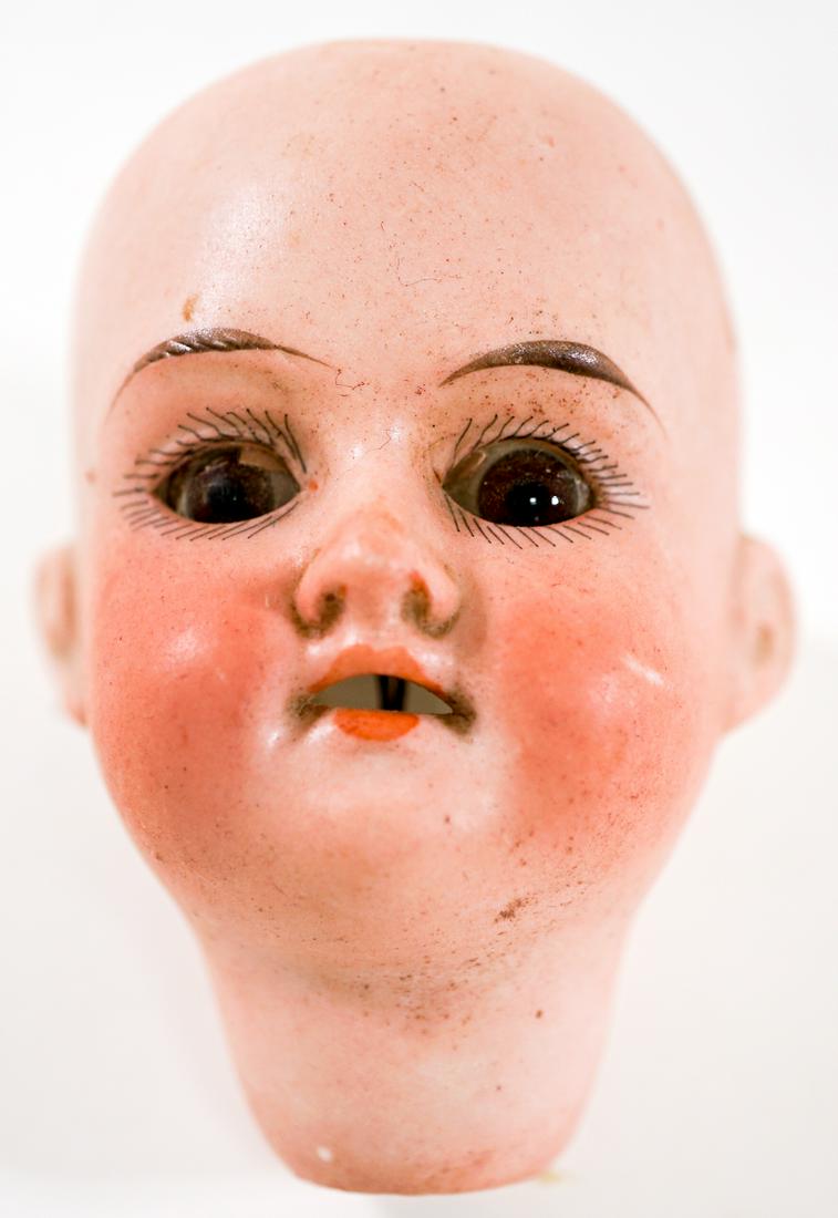 Floradora A 8/0 M Bisque Doll Head [Germany] (1 of 5)