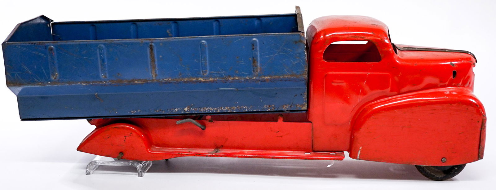 Vintage Metal Toy Dump Truck (1 of 6)